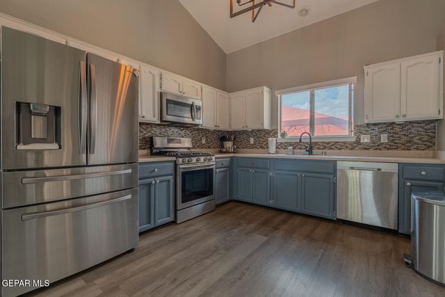 13281 WALKER POST Avenue, El Paso, TX 79928