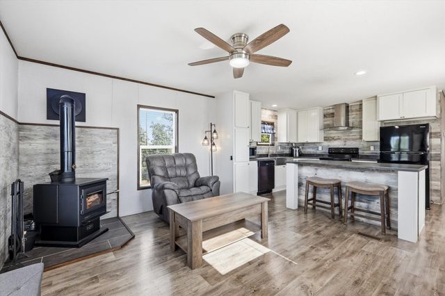 336 Cowboys Lane, Springtown, TX 76082