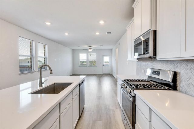 200 Small Seed DR, Buda, TX 78610