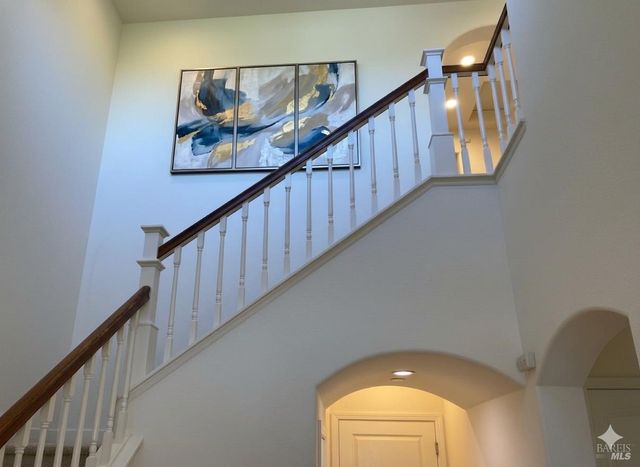 924 Aston Ave, Santa Rosa, CA 95404