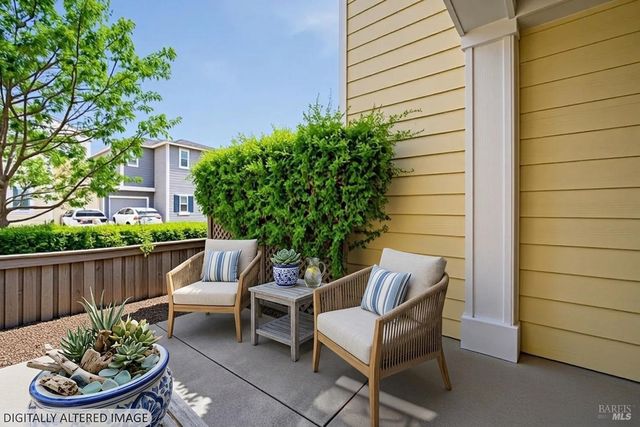 924 Aston Ave, Santa Rosa, CA 95404