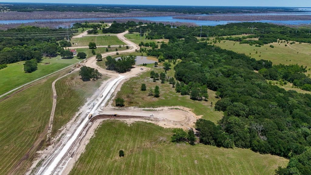 225 Diamond Point, Dodd City, TX 75438