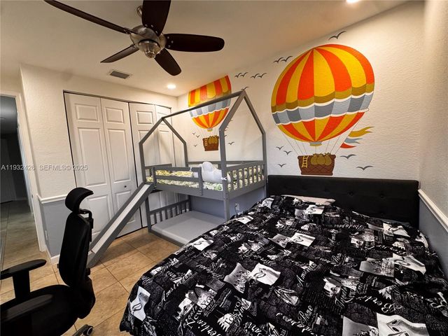 876 W Spinnaker Dr W 876, Hollywood, FL 33019