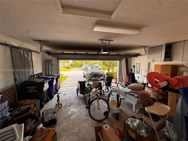 876 W Spinnaker Dr W 876, Hollywood, FL 33019