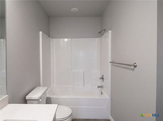 300 Lowes Boulevard b, Killeen, TX 76542