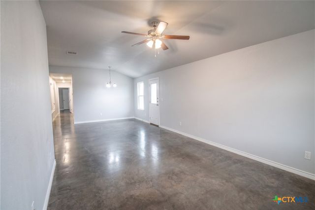 300 Lowes Boulevard b, Killeen, TX 76542