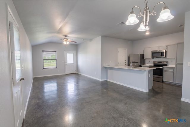 300 Lowes Boulevard b, Killeen, TX 76542