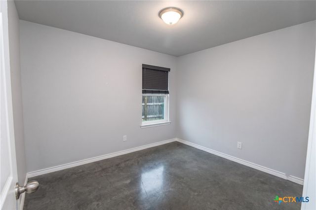 300 Lowes Boulevard b, Killeen, TX 76542