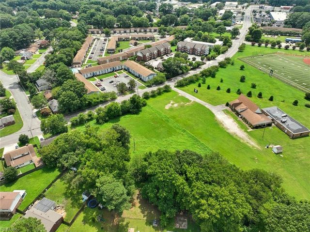 691 Dresden DR, Newport News, VA 23601