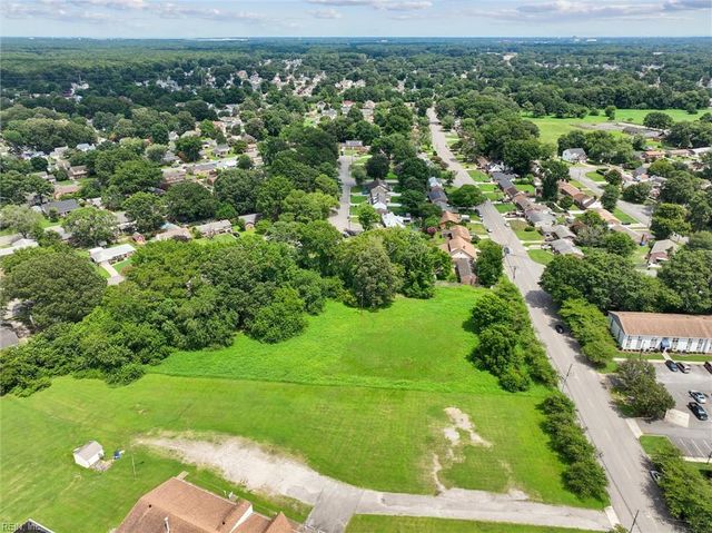 691 Dresden DR, Newport News, VA 23601