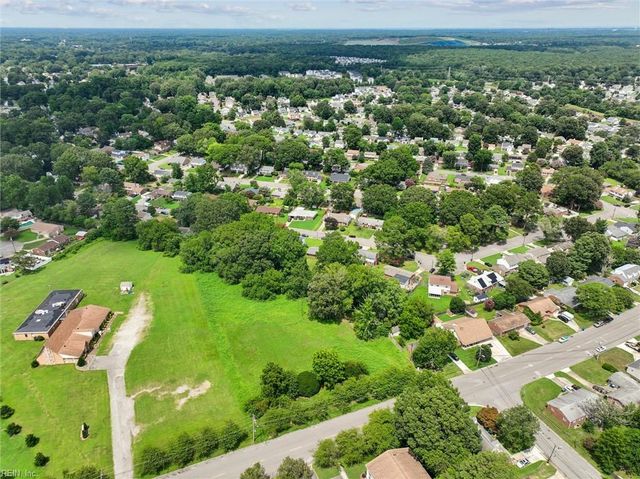 691 Dresden DR, Newport News, VA 23601