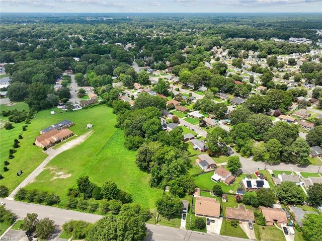 691 Dresden DR, Newport News, VA 23601