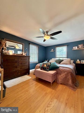 98 PALMER LN, Ewing, NJ 08618