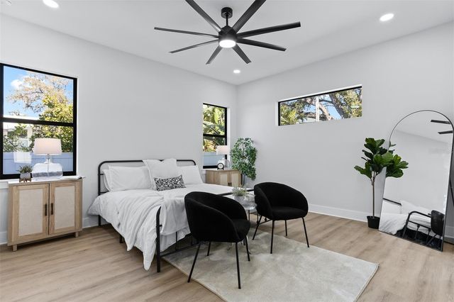 3215 W PRICE AVENUE, Tampa, FL 33611