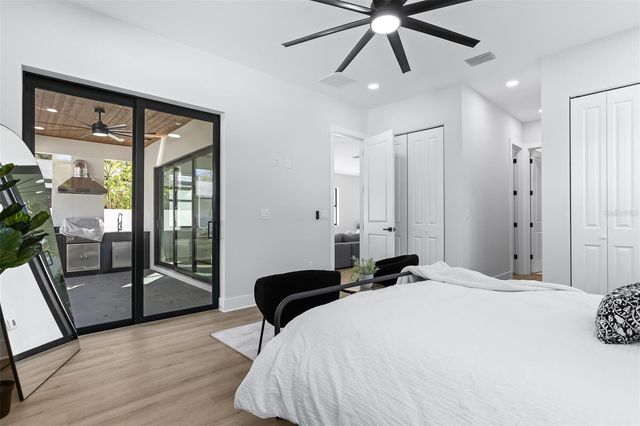 3215 W PRICE AVENUE, Tampa, FL 33611