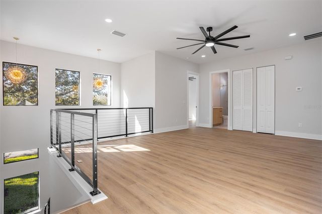 3215 W PRICE AVENUE, Tampa, FL 33611