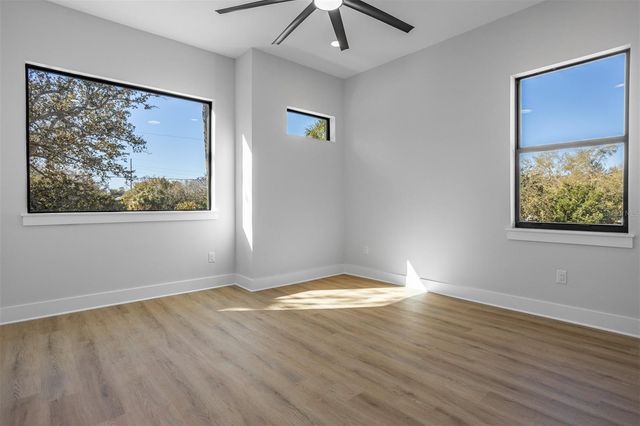 3215 W PRICE AVENUE, Tampa, FL 33611