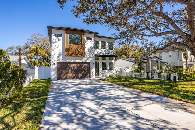 3215 W PRICE AVENUE, Tampa, FL 33611