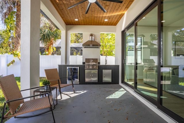 3215 W PRICE AVENUE, Tampa, FL 33611