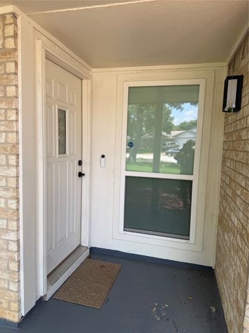 2611 Buck Trail, Euless, TX 76039