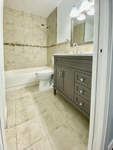 139 SPARROW Drive 2G, Royal Palm Beach, FL 33411