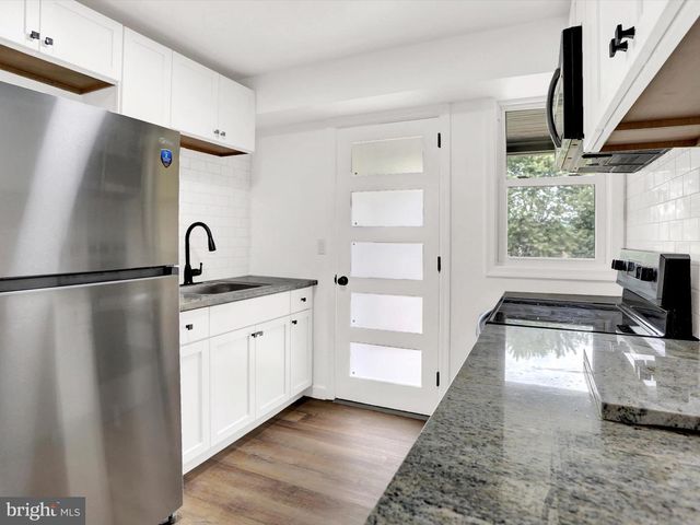 325 OAK HILL DR, Middletown, PA 17057