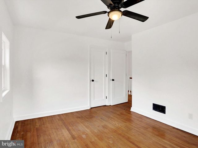 325 OAK HILL DR, Middletown, PA 17057