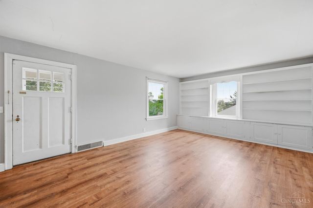 3289 Van Zandt Drive, Green Twp, OH 45211