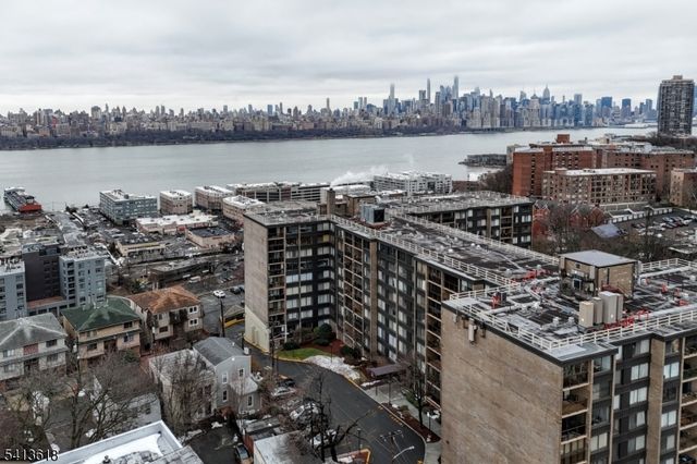 9060 Palisade Ave 1003, North Bergen Twp., NJ 07047