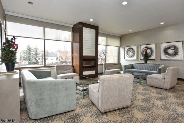 9060 Palisade Ave 1003, North Bergen Twp., NJ 07047