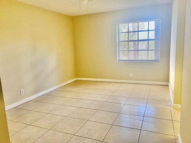 4325 Oak Terrace Drive, Greenacres, FL 33463