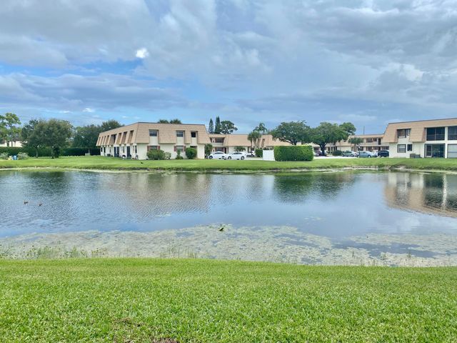 4325 Oak Terrace Drive, Greenacres, FL 33463