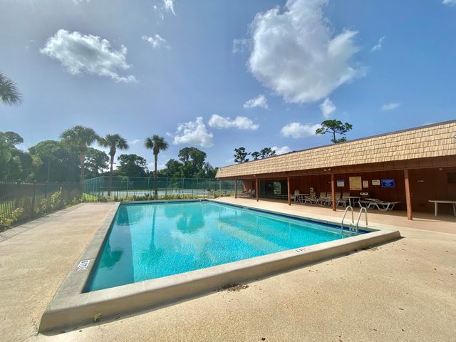 4325 Oak Terrace Drive, Greenacres, FL 33463