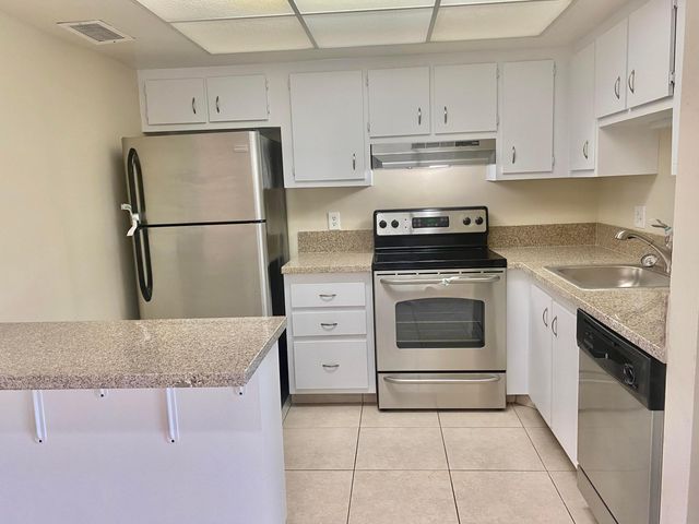 4325 Oak Terrace Drive, Greenacres, FL 33463