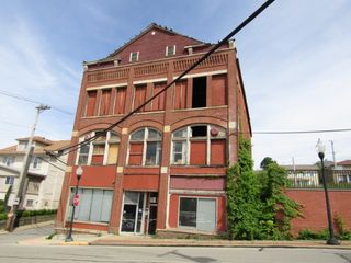 170 W Madison St, Rochester, PA 15074
