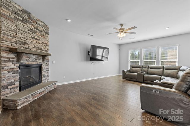 11021 Crane Creek Drive, Charlotte, NC 28278