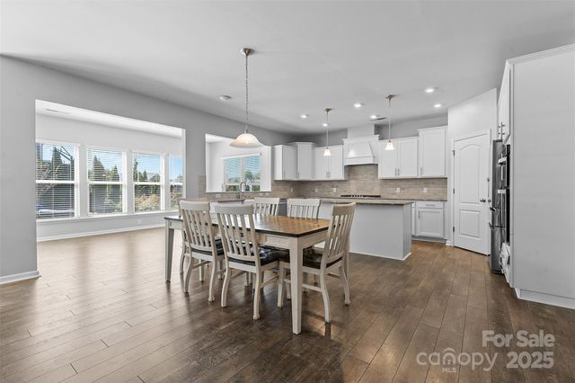 11021 Crane Creek Drive, Charlotte, NC 28278