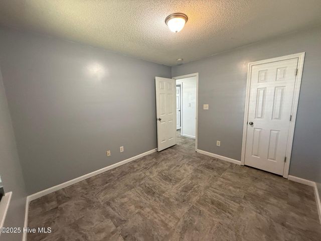 203 Angie Court, Richlands, NC 28574