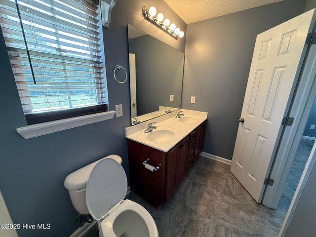 203 Angie Court, Richlands, NC 28574