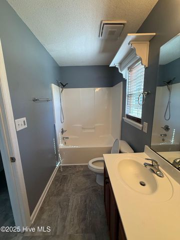 203 Angie Court, Richlands, NC 28574