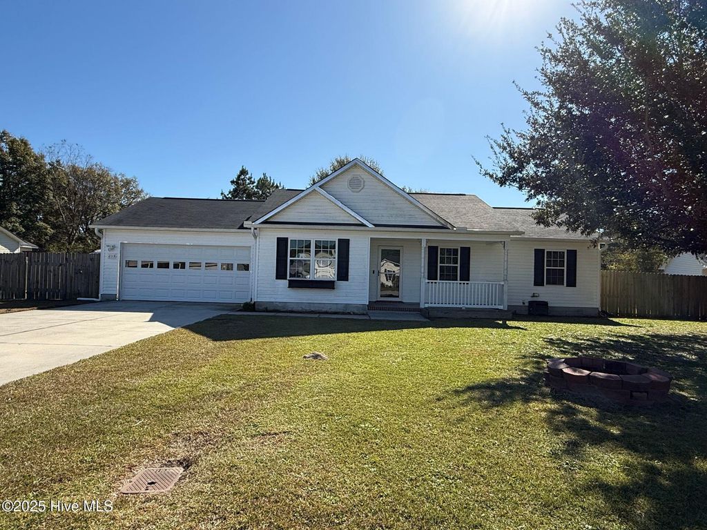 203 Angie Court, Richlands, NC 28574