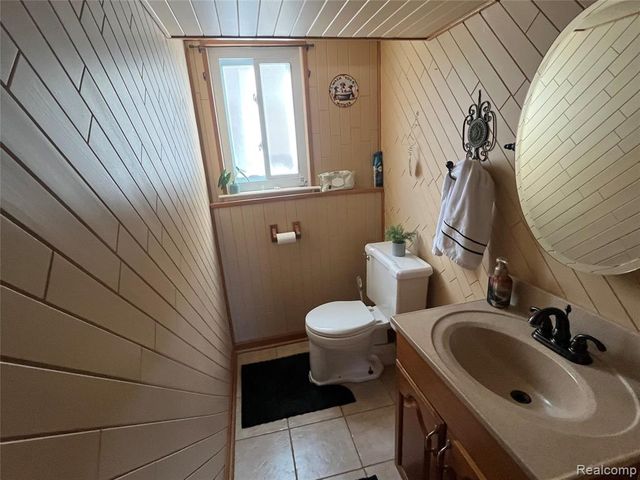 13560 Aston Street, Romulus, MI 48174