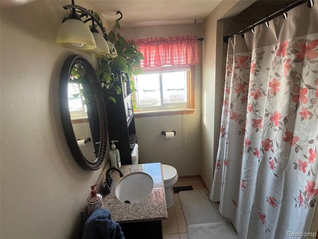 13560 Aston Street, Romulus, MI 48174