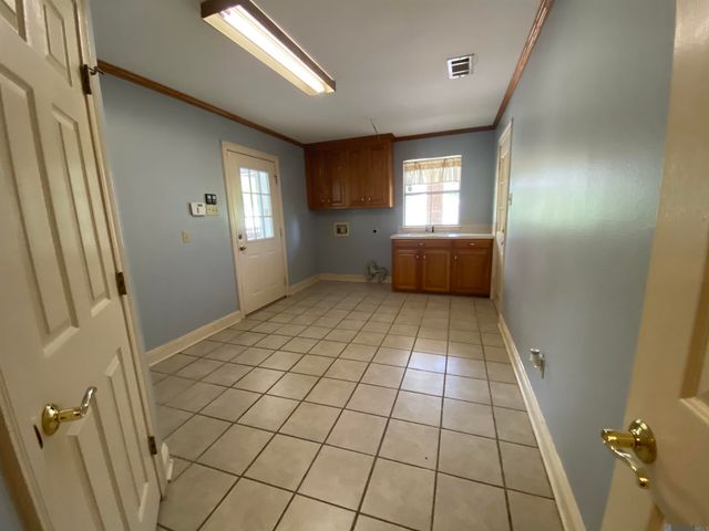 9465 La Hwy 68, Jackson, LA 70748