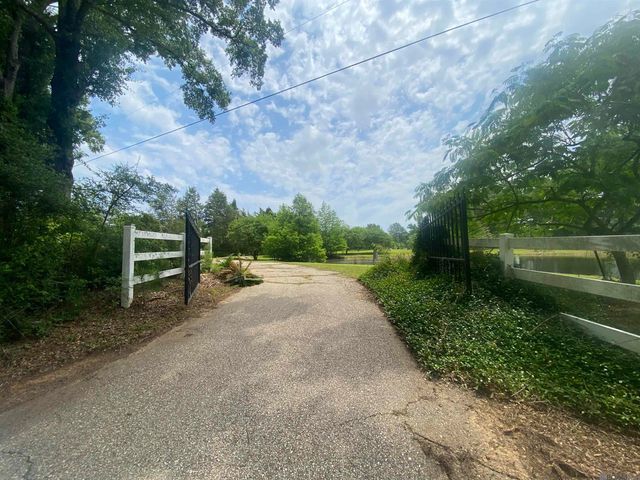 9465 La Hwy 68, Jackson, LA 70748