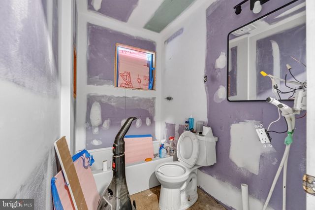 1307 E 9TH ST, Crum Lynne, PA 19022