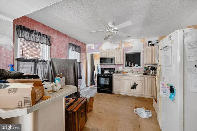 1307 E 9TH ST, Crum Lynne, PA 19022