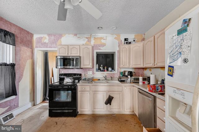 1307 E 9TH ST, Crum Lynne, PA 19022