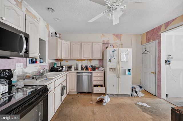 1307 E 9TH ST, Crum Lynne, PA 19022
