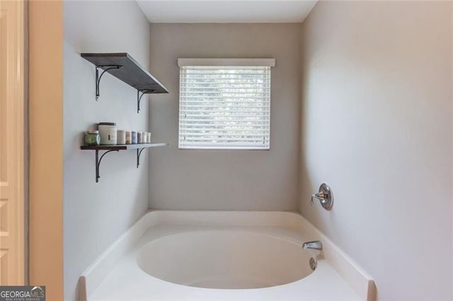 7772 Copper Kettle Way, Flowery Branch, GA 30542